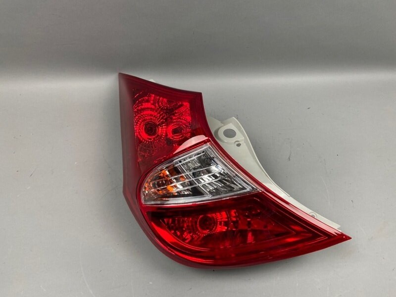 Фонарь "AKRADO" задний левый HYUNDAI Solaris AK924011R200