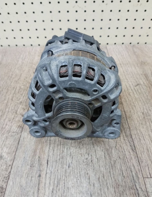 Генератор "SAT" AUDI/SKODA Rapid/VW Polo ST-03C903024E
