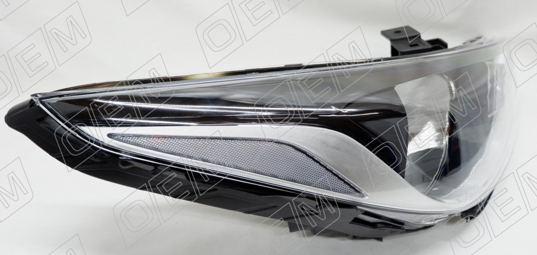 Фара правая "O.E.M." Hyundai Solaris 2 (2017-нв) галоген OEM0078FR