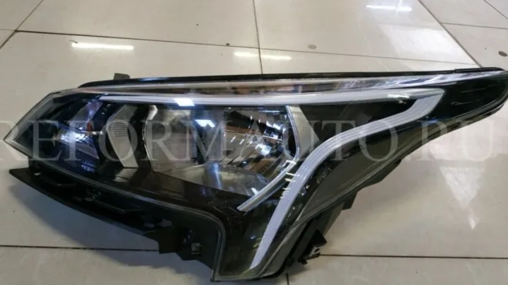 Фара левая "SAT" KIA RIO X-LINE 20- ST-223-11R20L