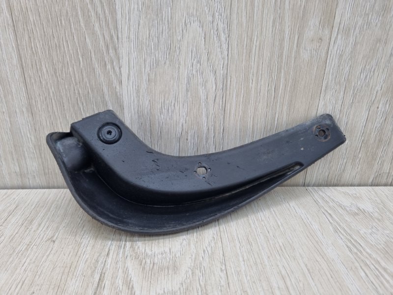 Брызговик "HYUNDAI/KIA" передний левый HYUNDAI/KIA 868311H000